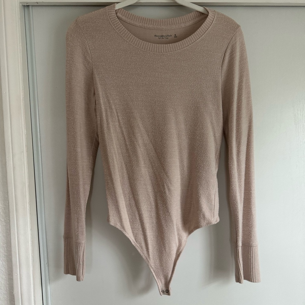 Abercrombie & Fitch Soft Beige Sweater | Size M
